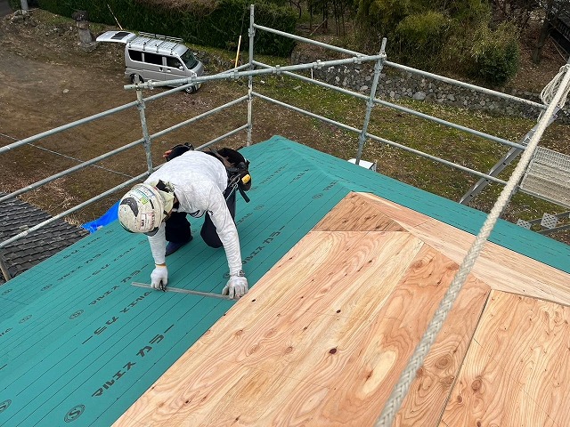 韮崎市　葺き替え工事